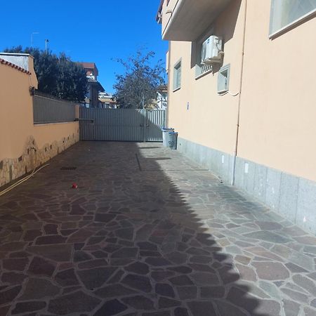 Carrie'S Home - Roma Фиумичино Екстериор снимка